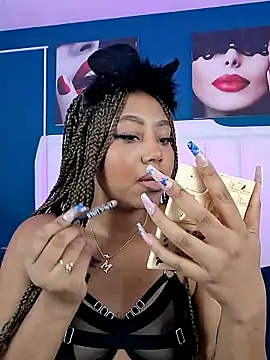 AngelaRoberts online show from 10.16.25