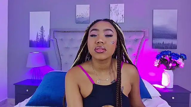 AngelaRoberts online show from 11.20.25