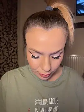 emmasweett11 online show from 04.19.26