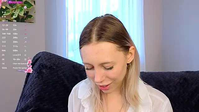 NyxaThorn online show from 09.23.25