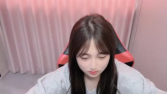 Snapshot of xxz98 chatting on 04.25.26 xxz98 online show from 04.25.26