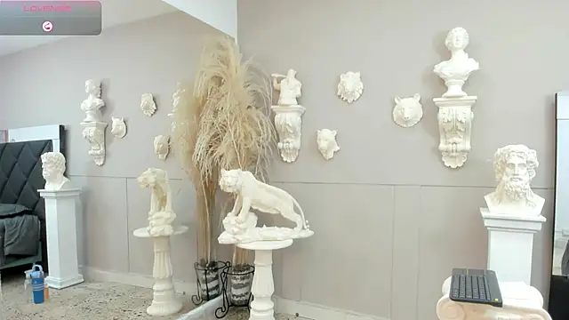 Snapshot of emilio_brandon chatting on 11.14.25 emilio brandon online show from 11.14.25