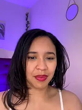 Snapshot of Esmeraldagh_ chatting on 09.11.25 Esmeraldagh online show from 09.11.25