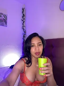 Snapshot of Esmeraldagh_ chatting on 09.20.25 Esmeraldagh online show from 09.20.25