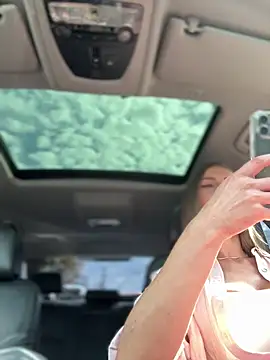 Snapshot of _JessyRey_ chatting on 09.15.25 JessyRey online show from 09.15.25