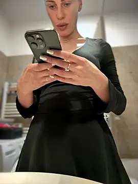 Snapshot of _JessyRey_ chatting on 09.20.25 JessyRey online show from 09.20.25