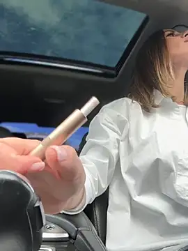 Snapshot of _JessyRey_ chatting on 10.24.25 JessyRey online show from 10.24.25