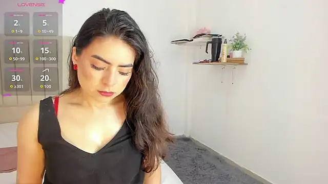 Snapshot of sashaa_petit chatting on 09.16.25 sashaa petit online show from 09.16.25