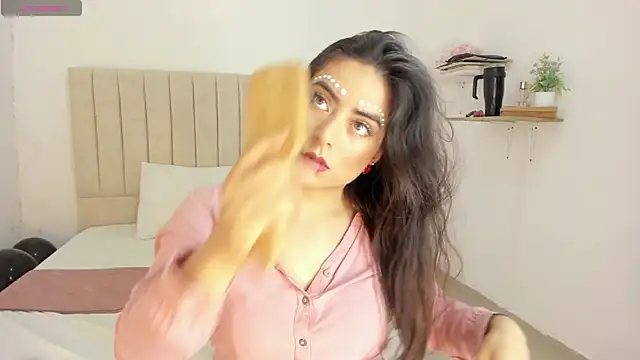 Snapshot of sashaa_petit chatting on 09.17.25 sashaa petit online show from 09.17.25