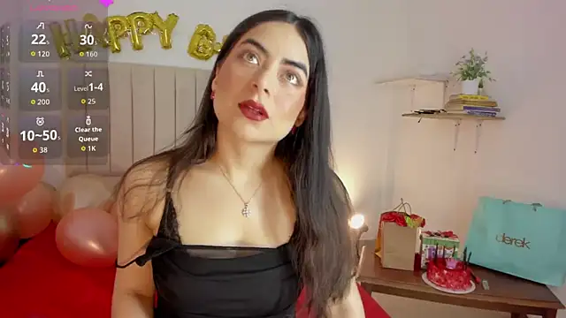 Snapshot of sashaa_petit chatting on 10.07.25 sashaa petit online show from 10.07.25