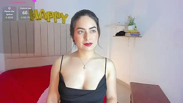 Snapshot of sashaa_petit chatting on 10.10.25 sashaa petit online show from 10.10.25