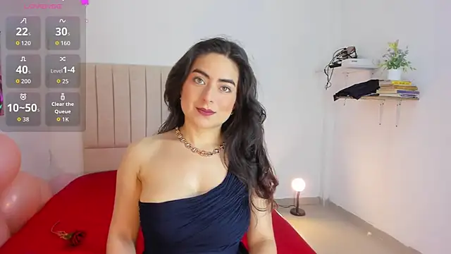 Snapshot of sashaa_petit chatting on 10.16.25 sashaa petit online show from 10.16.25