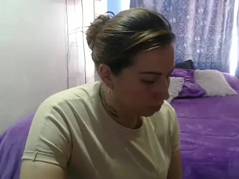 cloequeen15 online show from 10.07.25