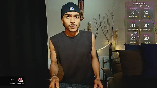 Snapshot of MarcusRain_ chatting on 11.12.25 MarcusRain online show from 11.12.25