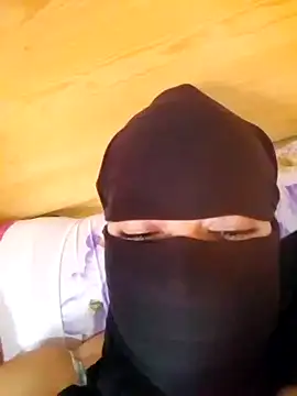 Snapshot of Forla-40 chatting on 10.27.25 Forla-40 online show from 10.27.25