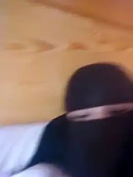 Snapshot of Forla-40 chatting on 10.29.25 Forla-40 online show from 10.29.25