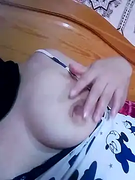 Snapshot of Forla-40 chatting on 10.31.25 Forla-40 online show from 10.31.25