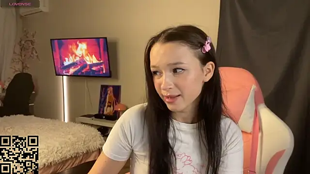 EllaSimonss online show from 09.16.25