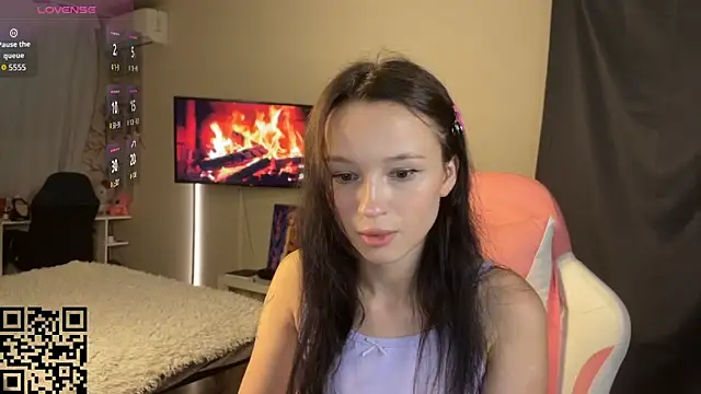 EllaSimonss online show from 09.17.25