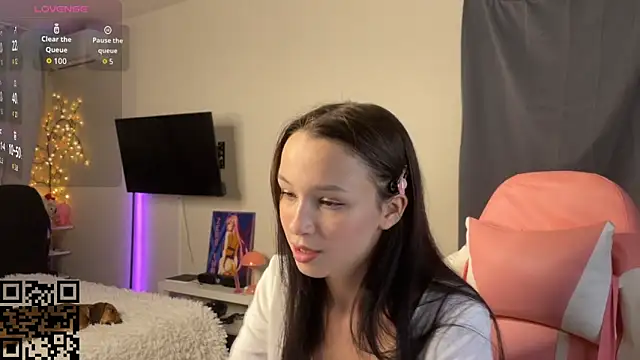 EllaSimonss online show from 09.22.25