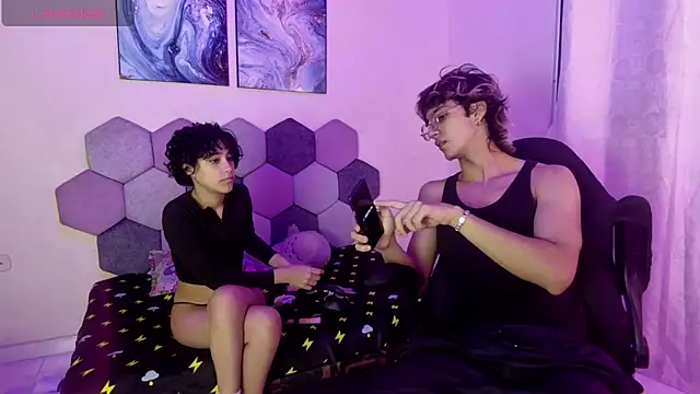 Snapshot of 2006_tgn chatting on 10.14.25 2006 tgn online show from 10.14.25