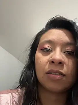 Lincy and hanna online show from 11.20.25