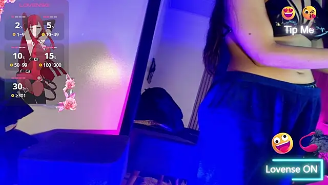 Snapshot of Valkiria_09 chatting on 10.04.25 Valkiria 09 online show from 10.04.25