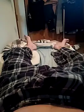 Snapshot of Empi19cm chatting on 10.25.25 Empi19cm online show from 10.25.25