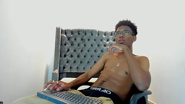 nero reyd online show from 10.15.25