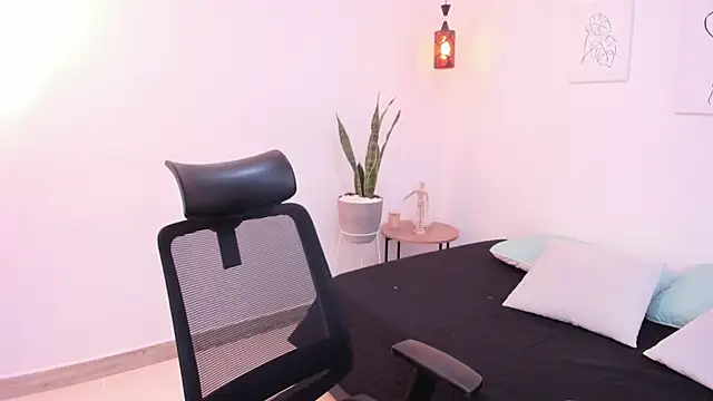 kylerose07 online show from 10.11.25