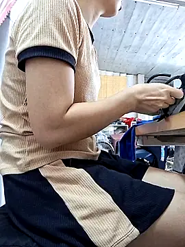 Snapshot of irina_hana chatting on 10.04.25 irina hana online show from 10.04.25