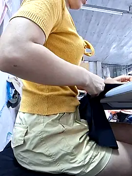 Snapshot of irina_hana chatting on 10.31.25 irina hana online show from 10.31.25