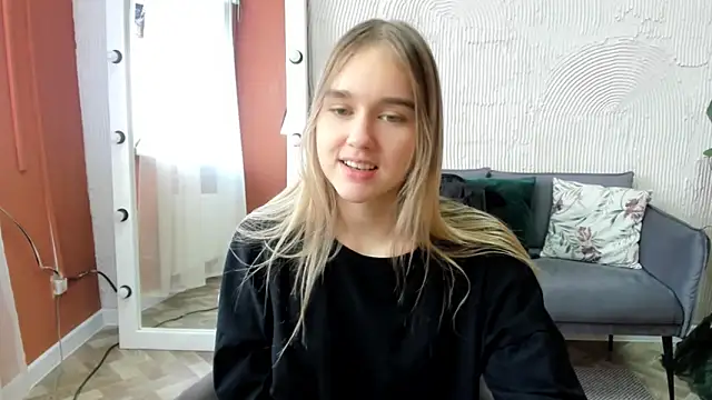 Snapshot of Vel1ka chatting on 10.10.25 Vel1ka online show from 10.10.25