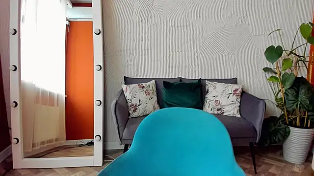 Snapshot of Vel1ka chatting on 10.24.25 Vel1ka online show from 10.24.25