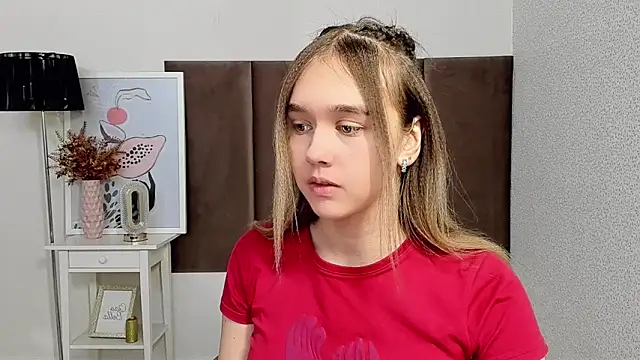 Snapshot of Vel1ka chatting on 11.13.25 Vel1ka online show from 11.13.25