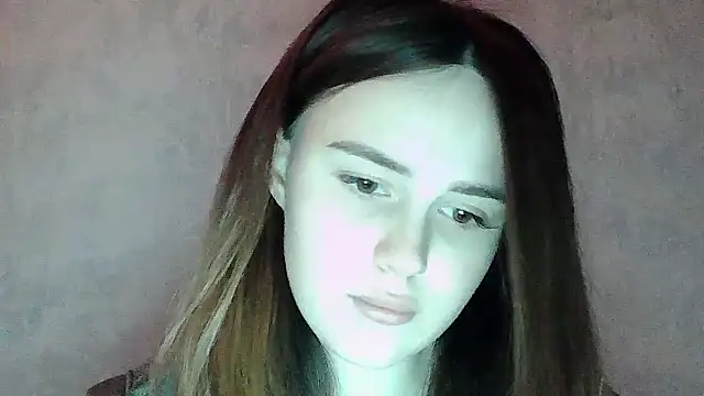 SweetLoraa online show from 04.12.26