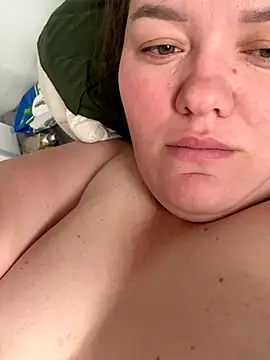 Snapshot of SunnyLeila2101 chatting on 10.03.25 SunnyLeila2101 online show from 10.03.25