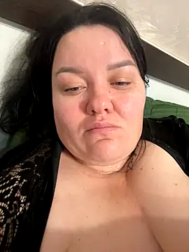 Snapshot of SunnyLeila2101 chatting on 10.28.25 SunnyLeila2101 online show from 10.28.25