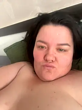 Snapshot of SunnyLeila2101 chatting on 11.02.25 SunnyLeila2101 online show from 11.02.25