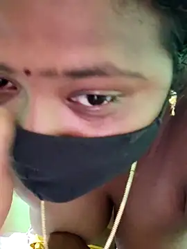 Snapshot of Tamilreethu chatting on 09.17.25 Tamilreethu online show from 09.17.25