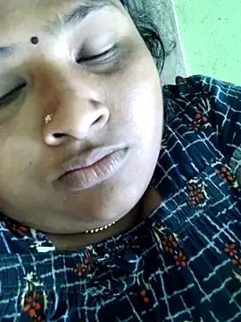 Snapshot of Tamilreethu chatting on 10.11.25 Tamilreethu online show from 10.11.25