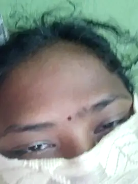 Snapshot of Tamilreethu chatting on 10.15.25 Tamilreethu online show from 10.15.25