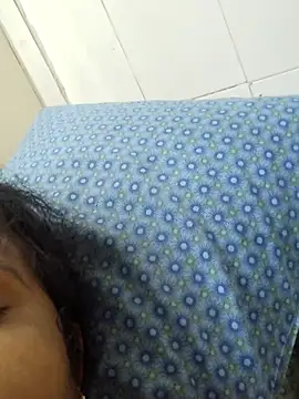 Snapshot of Tamilreethu chatting on 10.26.25 Tamilreethu online show from 10.26.25