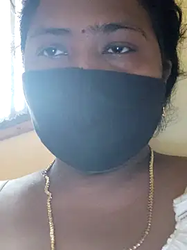 Snapshot of Tamilreethu chatting on 11.05.25 Tamilreethu online show from 11.05.25