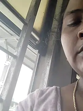 Snapshot of Tamilreethu chatting on 11.12.25 Tamilreethu online show from 11.12.25