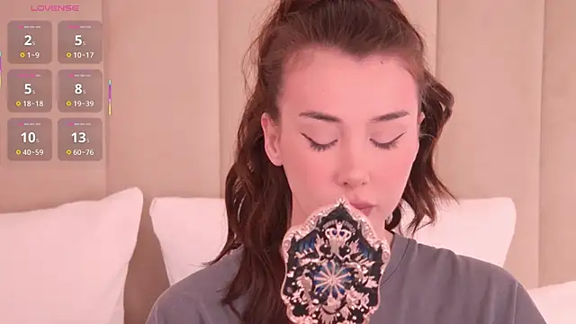 Nesolla online show from 03.16.26