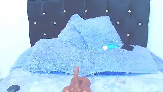 Snapshot of Gabi_Jhons_23 chatting on 10.29.25 Gabi Jhons 23 online show from 10.29.25