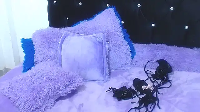 Snapshot of Gabi_Jhons_23 chatting on 11.05.25 Gabi Jhons 23 online show from 11.05.25