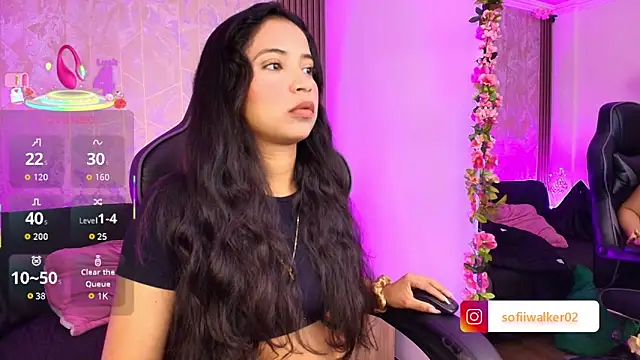 SophiaWalker 1 online show from 10.17.25