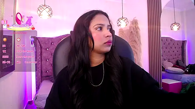 SophiaWalker 1 online show from 12.14.25